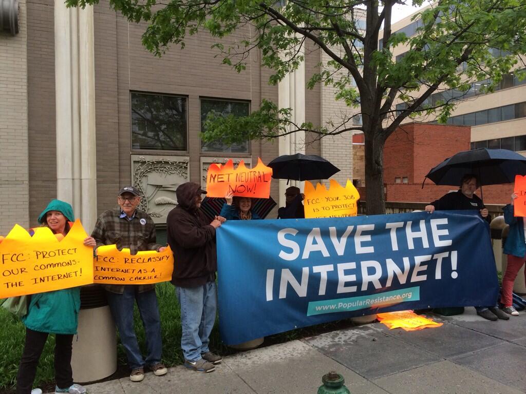 Reblog: FCC Commissioners Raise Serious Doubts about Chairman's Pay-for-Priority Internet Plan